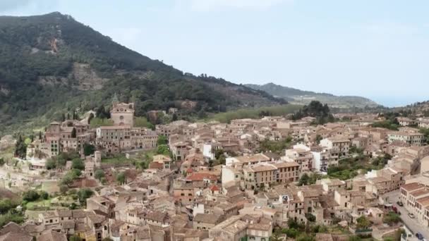 Old european authentic village, valldemossa, majorca, mallorca air view — Stock Video