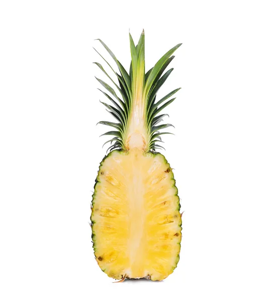 Helft Snijd Rijpe Ananas Geïsoleerd Witte Achtergrond — Stockfoto