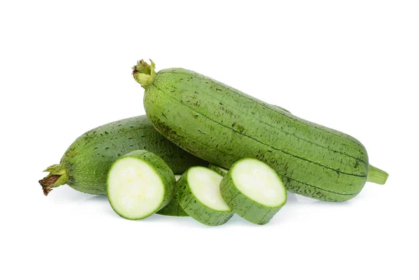 Verse Groene Spons Kalebas Luffa Slice Geïsoleerd Witte Achtergrond — Stockfoto