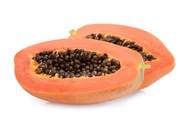 Două jumătăți de fructe de papaya coapte izolate pe fundal alb — Fotografie, imagine de stoc