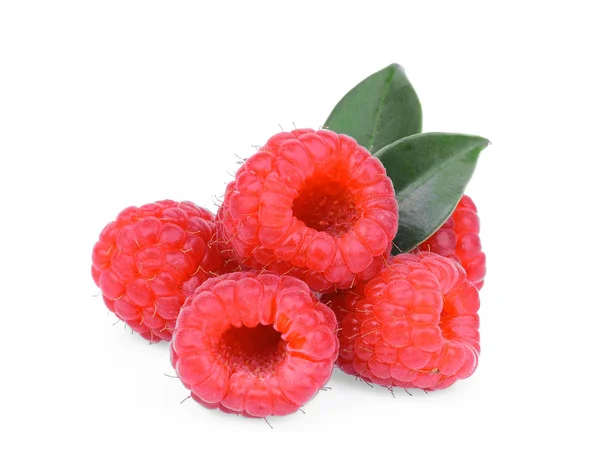 Pile of fresh raspberry with green leaf isolated on white backgr — Stock Photo, Image