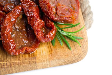 kurutulmuş domates zeytinyağı Ahşap yüzeyi ile