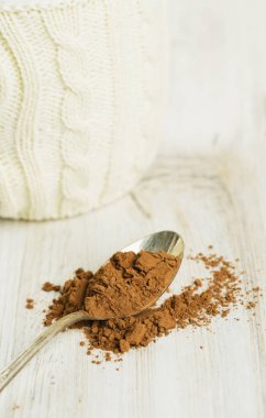 kakao tozu ve sıcak çikolata