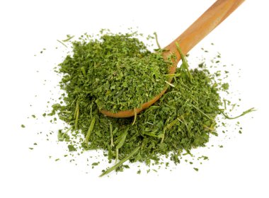 kurutulmuş maydanoz üzerinde beyaz izole