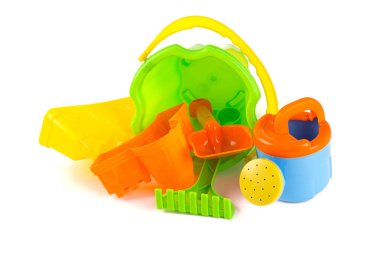 beyaz izole renkli plaj oyuncakları