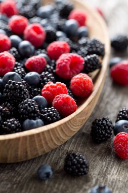 Orman berres bir ahşap kase 