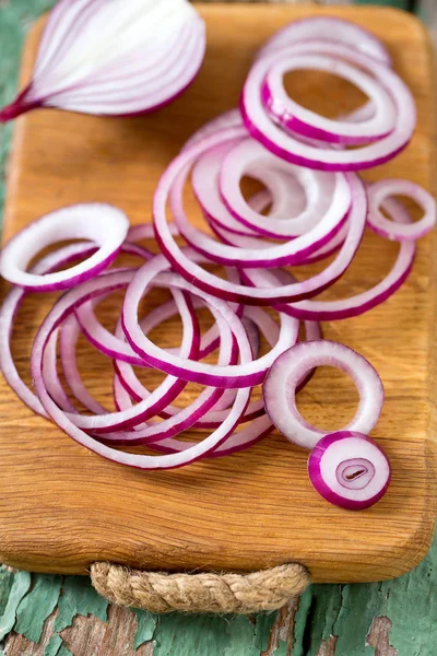 Red Onion Cutting Board — Stock Photo, Image