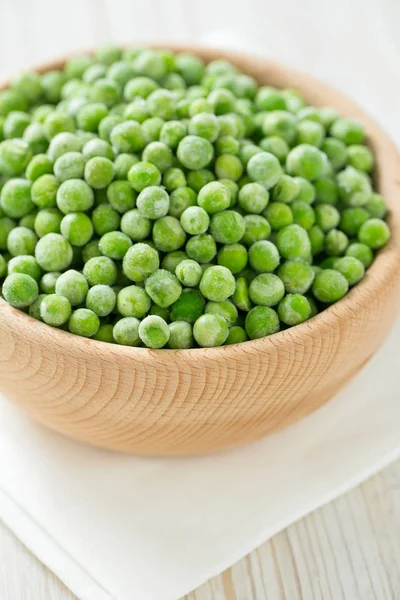 Guisantes Congelados Superficie Madera —  Fotos de Stock