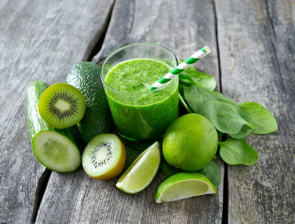 Frischer Grüner Smoothie Auf Holzoberfläche — Stockfoto