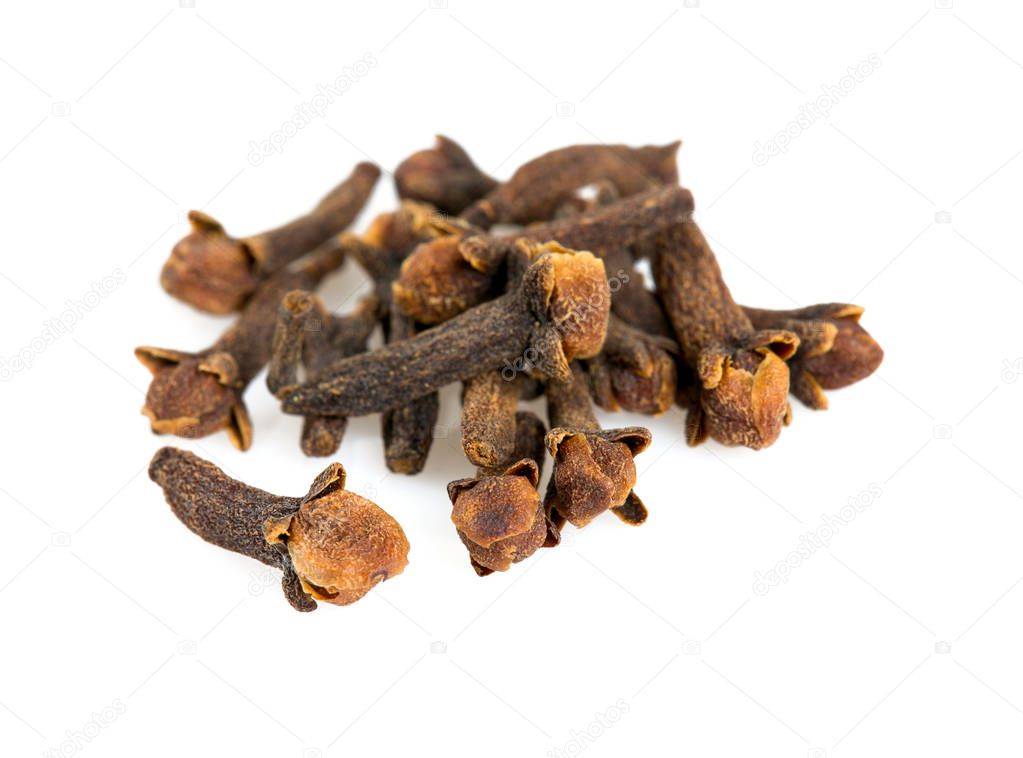 cloves isolated on white background