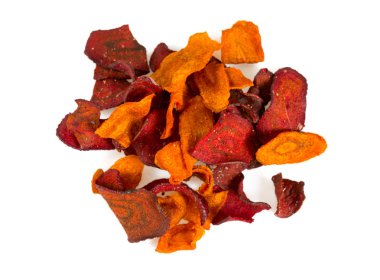 Sebze (havuç, kırmızı pancar) cips