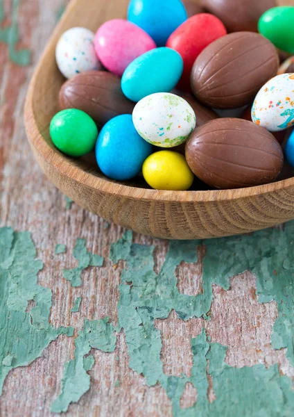 Huevos Caramelo Pascua Superficie Madera Vieja —  Fotos de Stock