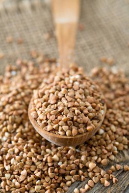 Tahta kaşıkta karabuğday