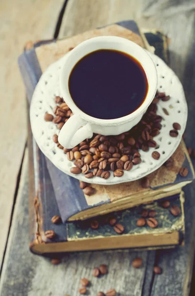 杯咖啡上木质的表面 — 图库照片