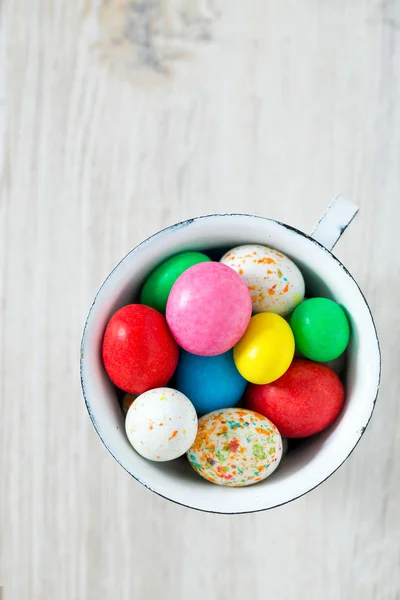 Easter Candy Eggs White Wooden Surfae — Stock Photo, Image