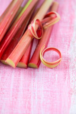 ravent ahşap yüzeyde