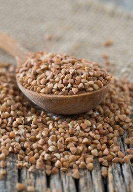 Tahta kaşıkta karabuğday