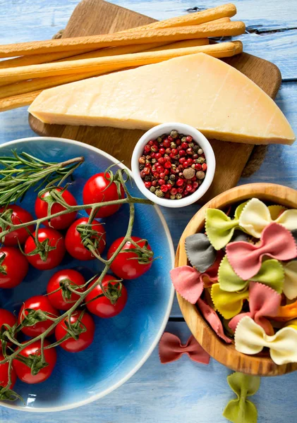 Delicious Italian Food Wooden Table — Stock Photo, Image