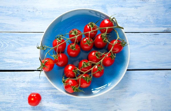 Cherry Tomaten Blauwe Plaat — Stockfoto