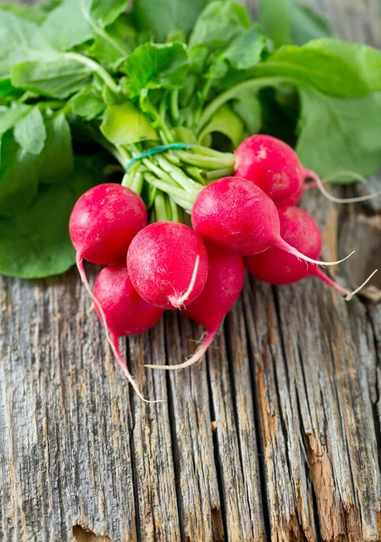 Bunt Färska Rädisor Träytan — Stockfoto