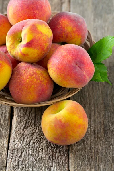 Ripe Peaches Wooden Surface — Stock Photo, Image