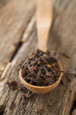 karanfil, tahta kaşık