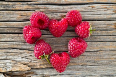 taze olgun Kırmızı Ahududu