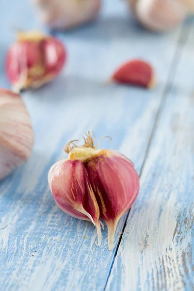 Färsk Vitlök Träytan — Stockfoto