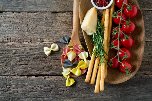 Pasta Formaggio Pane Pomodori — Foto Stock