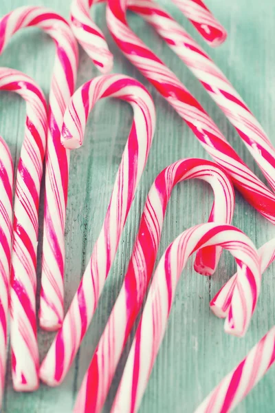 圣诞节明亮的条纹糖果 — 图库照片