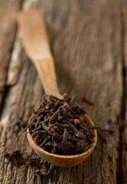 karanfil, tahta kaşık