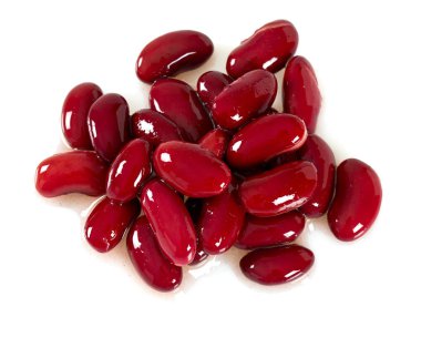 beyaz bir arka plan üzerinde pişmiş fasulye