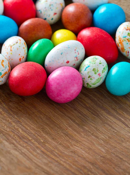 Chocolade Eieren Wafel Kegel Geïsoleerd Wit — Stockfoto