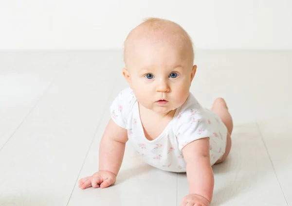 Meisje Van Baby Met Speeksel — Stockfoto