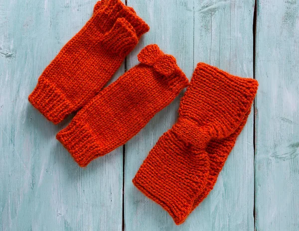Orange Hand Knitted Headband Mittens Wooden Surface — Stock Photo, Image