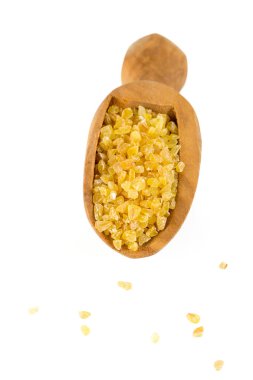 bulgur gevreği beyaza izole edilmiş