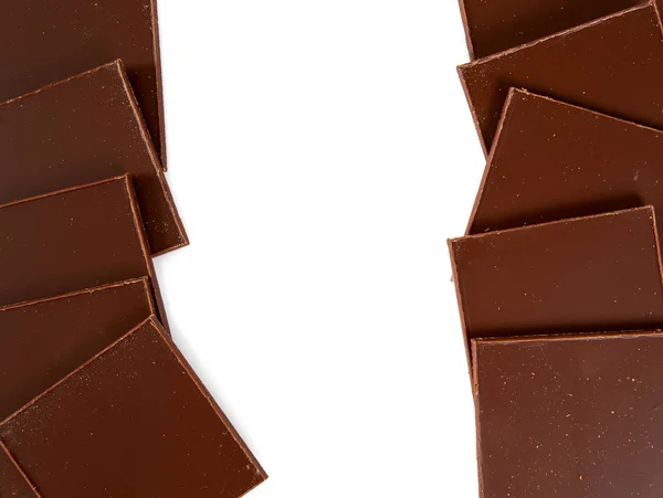 Ince Parçalar Üzerinde Beyaz Izole Çikolata — Stok fotoğraf