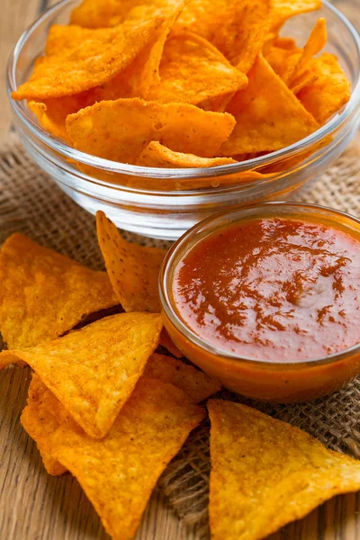 Chips Tortilla Salsa Tomate Tazón —  Fotos de Stock