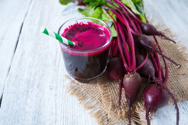 Vaso Jugo Remolacha Fresco Saludable Superficie Madera — Foto de Stock