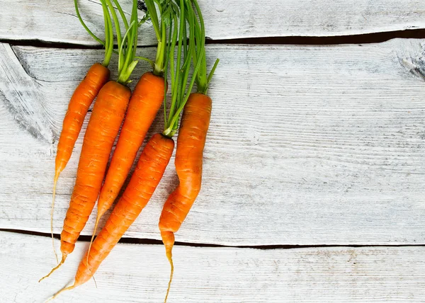 Zanahorias Frescas Superficie Madera — Foto de Stock