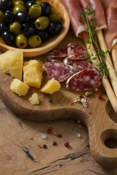 Servito Antipasti Sfondo Della Parete Vicino — Foto Stock