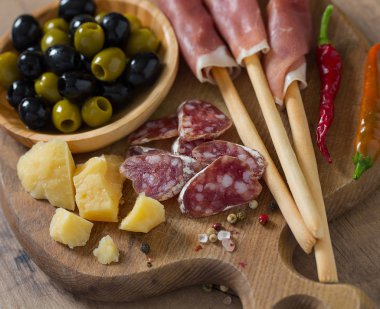 Zeytin duvar arka plan yakın çekim antipasti hizmet