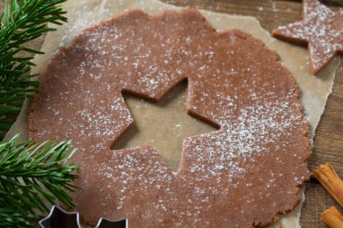 Zencefilli kurabiye pişirme, yakın çekim