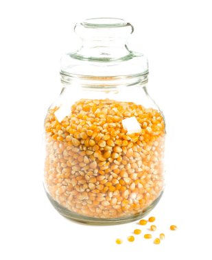 Beyaz arka plan üzerinde izole kurutulmuş Mısır cam kavanoz