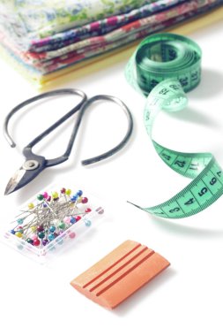 Dikiş seti beyaz üzerine izole