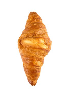 Beyaz arka planda izole edilmiş taze, lezzetli kruvasan.