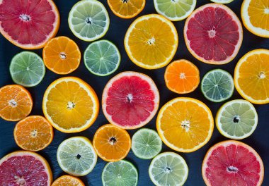 taze olgunlaşmış sulu Narenciye meyve dilimleri