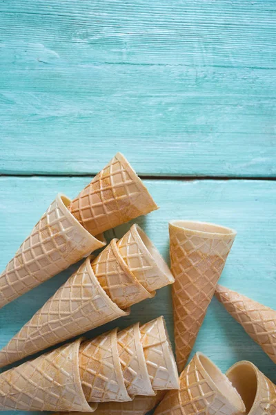 청록색 바탕에 아이스크림 — 스톡 사진
