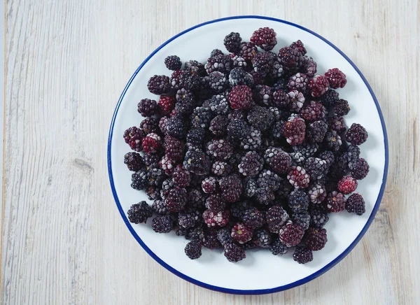 Frozen Blackberries Plate — Stock Photo, Image