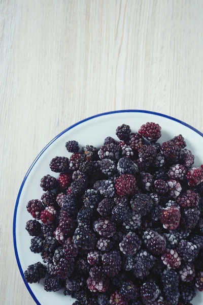 Frozen Blackberries Plate — Stock Photo, Image